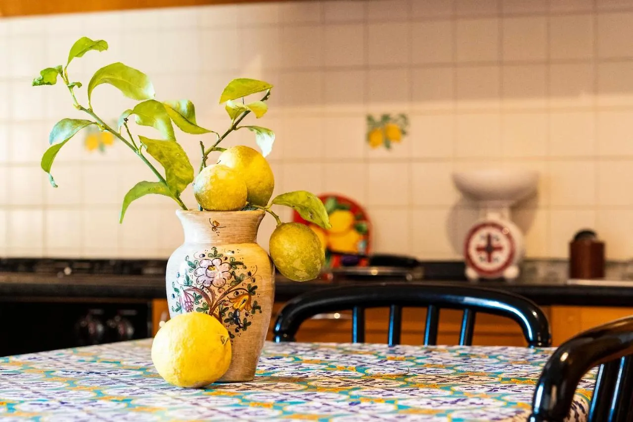 Дом отдыха Вилла Paradise Amalfi House